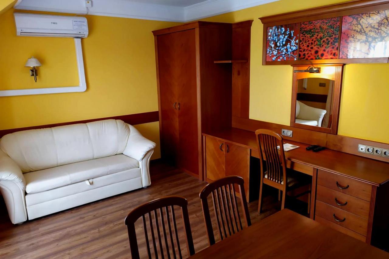 Az Idill Hotel Cserszegtomaj Eksteriør billede