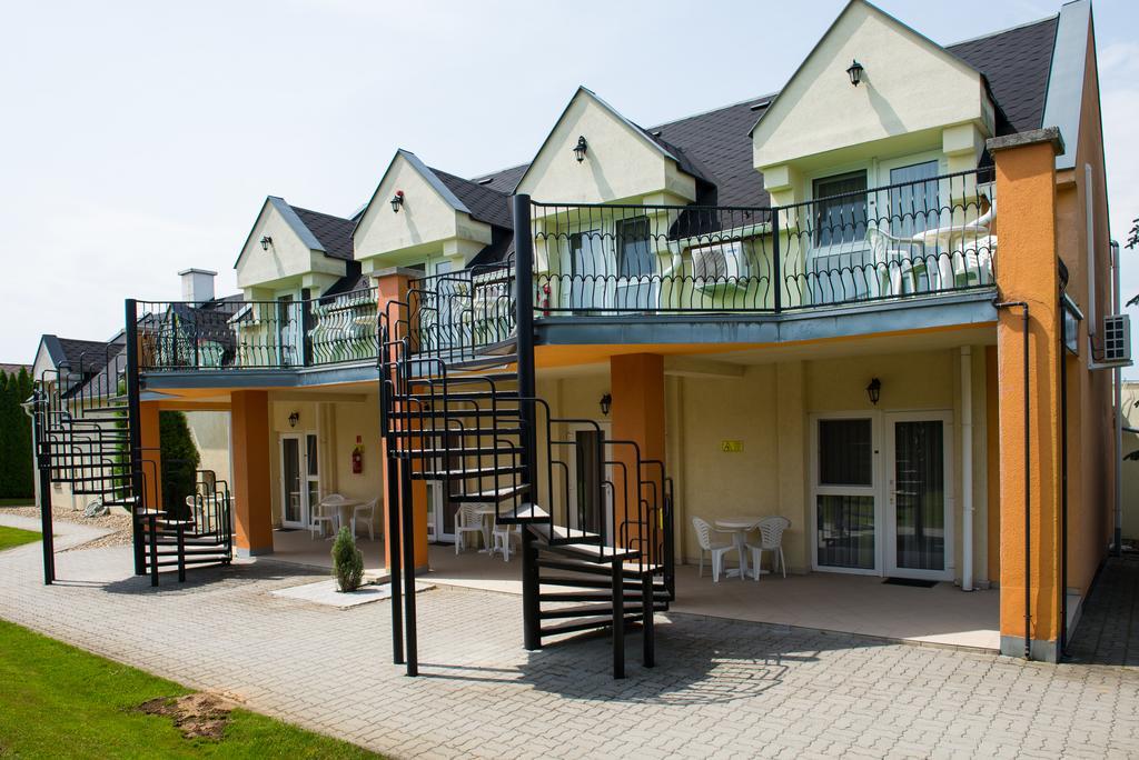 Az Idill Hotel Cserszegtomaj Eksteriør billede